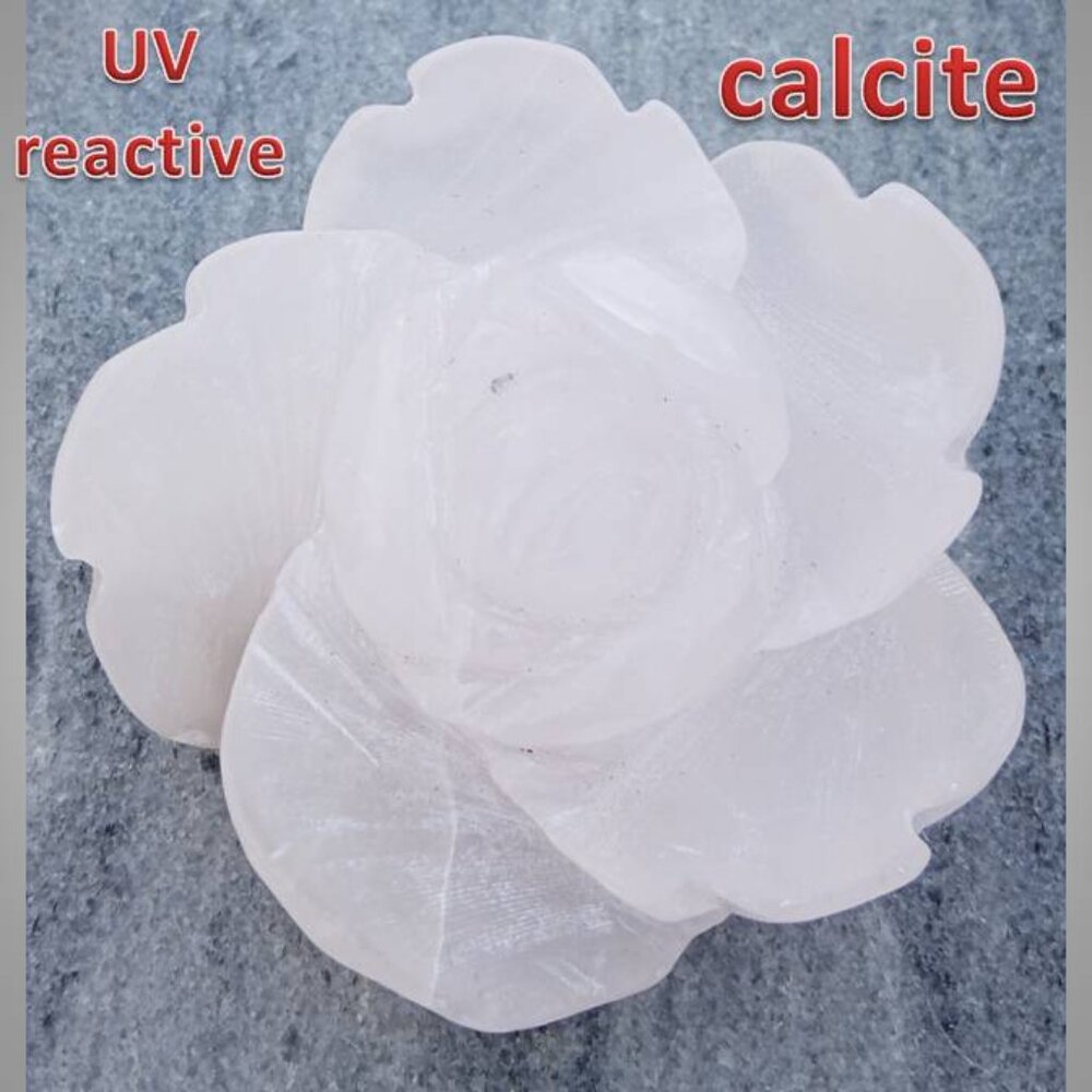 UV reactive calcite flower crystal rock 01